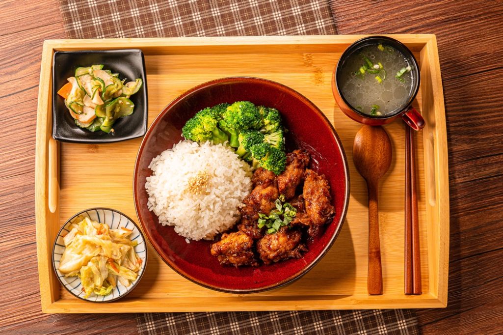 【燕巢美食推薦】鳳雄閣|日式料理平價美味|日產魚板特別鮮!天婦羅金黃酥軟|值得一再回味燕巢美食.高雄燕巢餐廳 【燕巢美食推薦】鳳雄閣|日式料理平價美味|日產魚板特別鮮!天婦羅金黃酥軟|值得一再回味燕巢美食.高雄燕巢餐廳